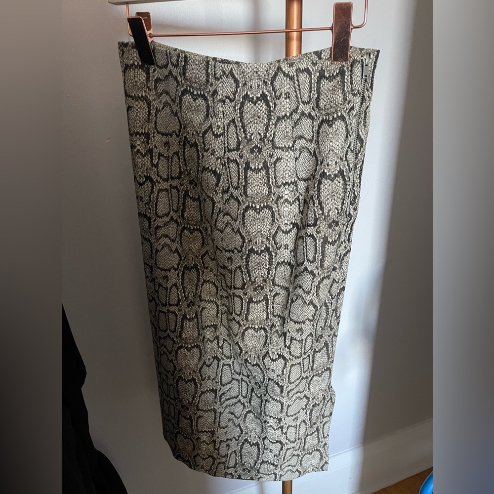 Zara pencil skirt
